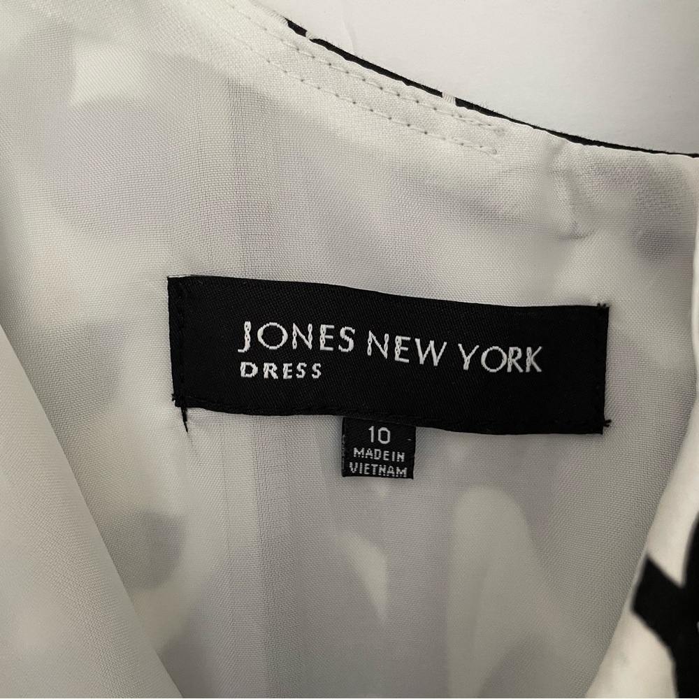Jones New York Fit & Flare Floral Sleeveless Scoop Neck Dress Black White Sz 10 - Picture 4 of 12